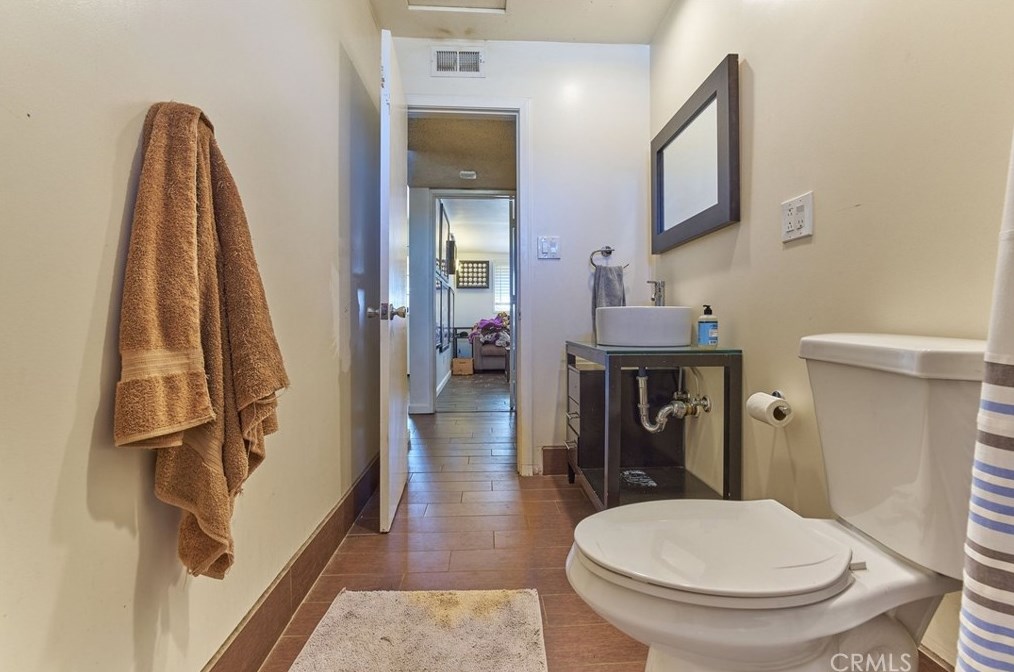 7870 Palm Ave, Yucca Valley CA 92284-4046 exterior