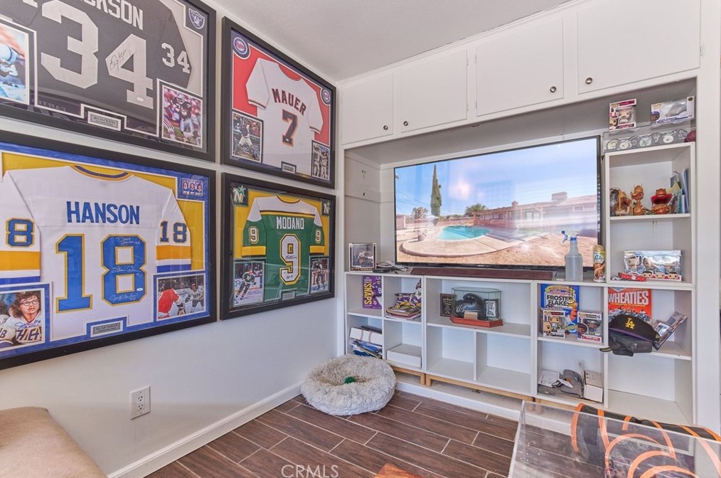 7870 Palm Ave, Yucca Valley CA 92284-4046 exterior