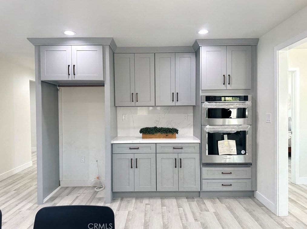 18441 Goodwin Ln, Huntington Beach CA  92646-1652 exterior