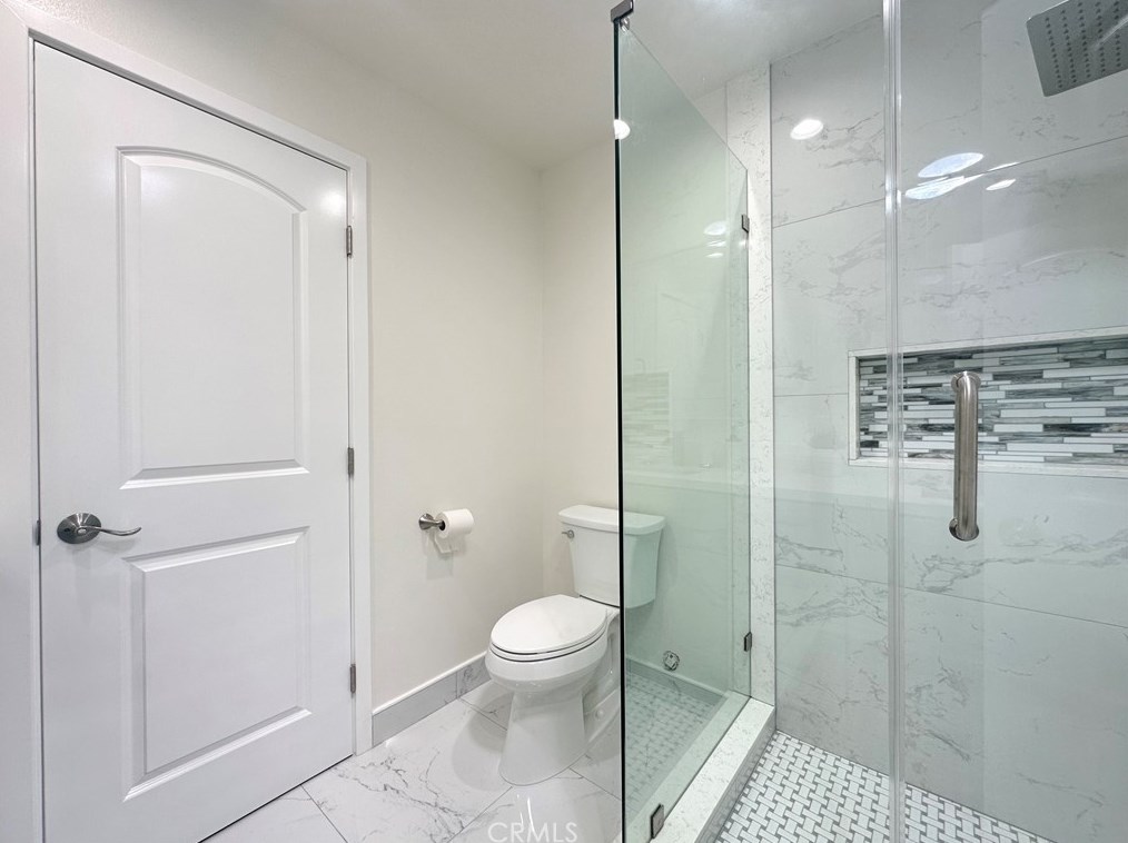 18441 Goodwin Ln, Huntington Beach CA  92646-1652 exterior