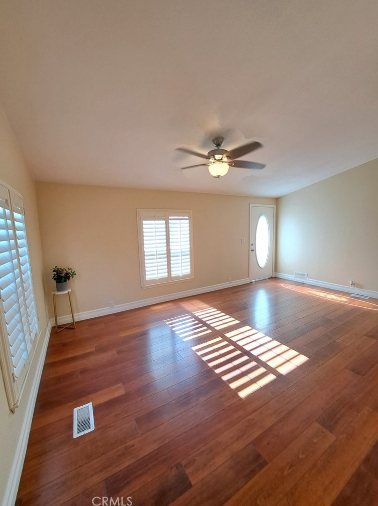 400 E Arbor St #22, Long Beach, CA 90805