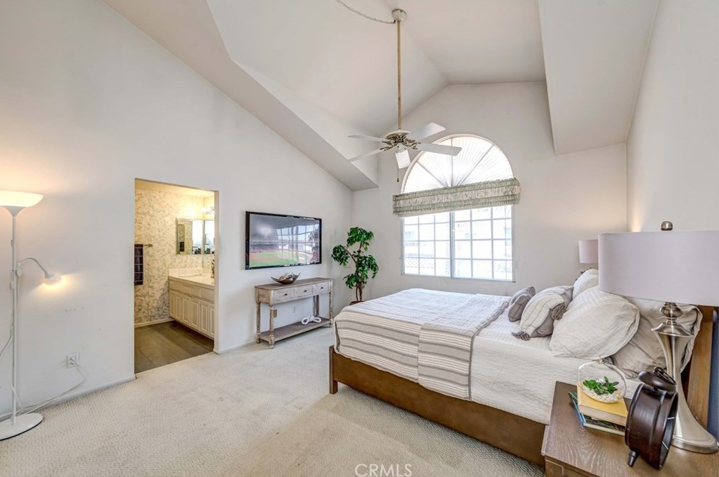 12155 Napoli Dr, Artesia CA  90703-2772 exterior