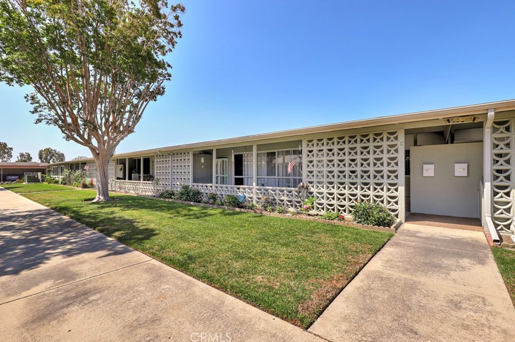 1740 Interlachen Rd #39c, Seal Beach, CA 90740