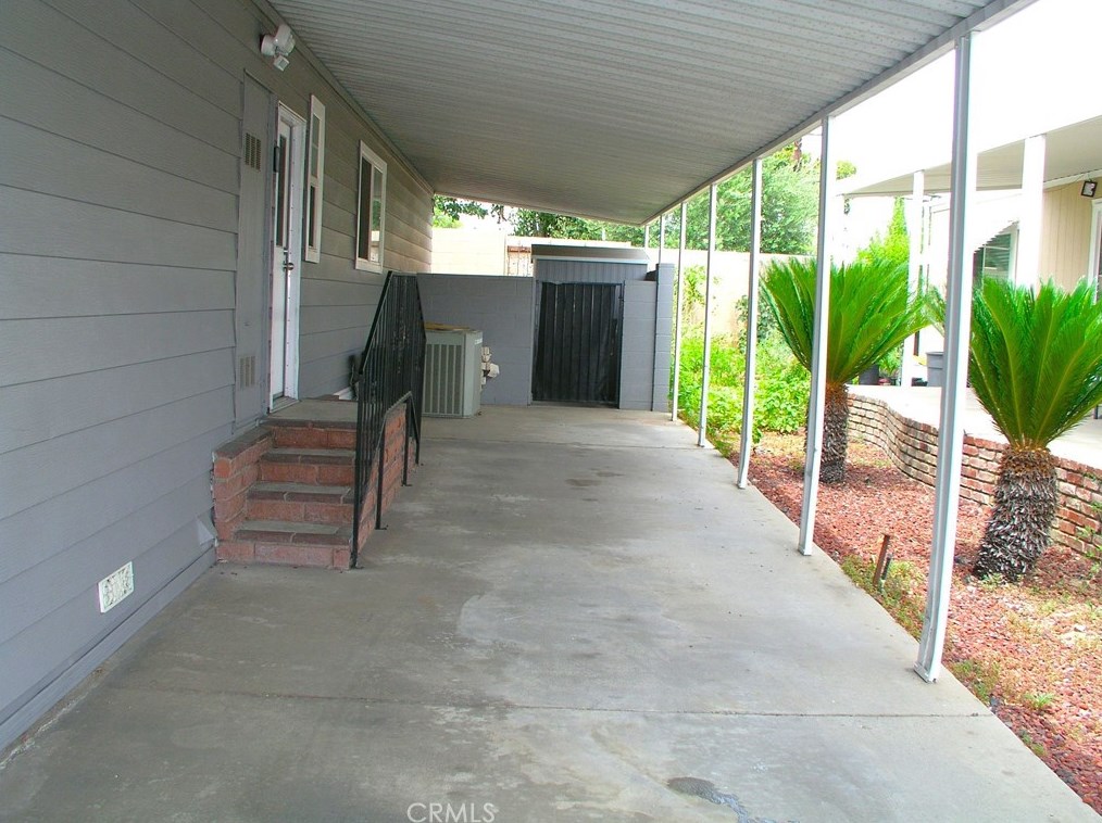 14051 Lake View Dr #13, La Mirada, CA 90638