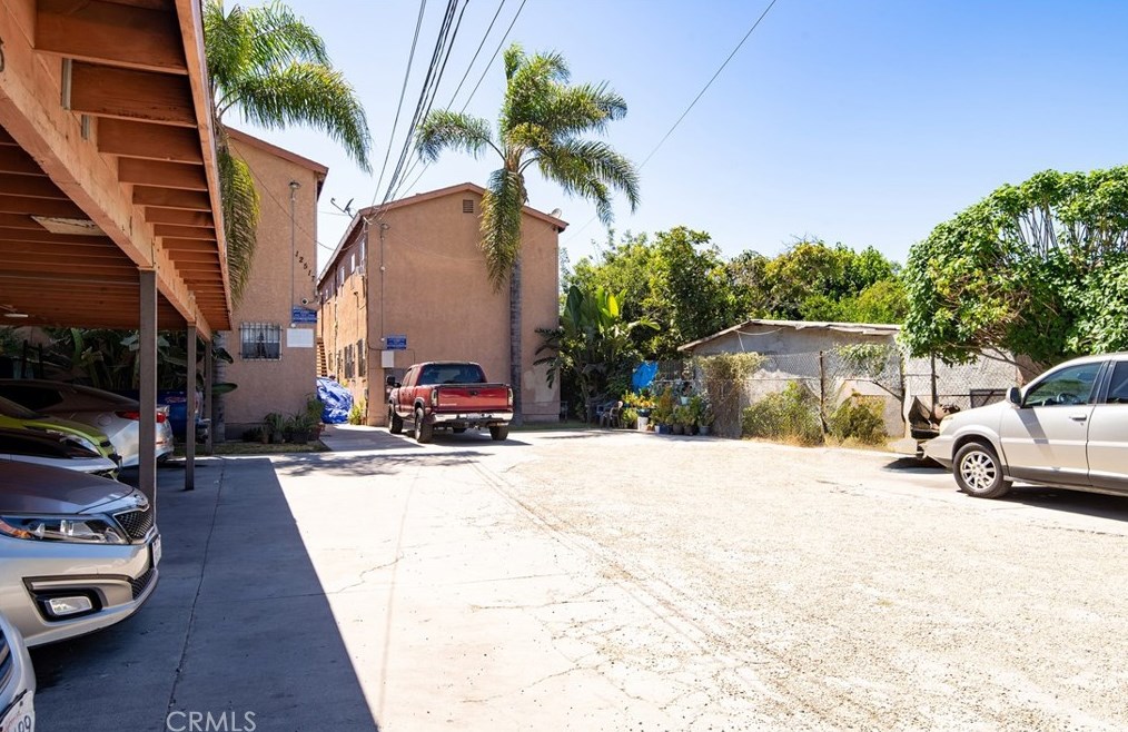 12517 S Willowbrook Ave, Compton, CA 90222