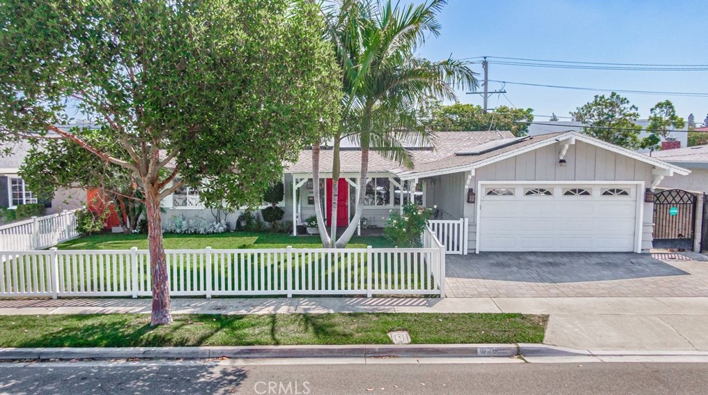 2808 Drake Ave, Costa Mesa, CA 92626-5804