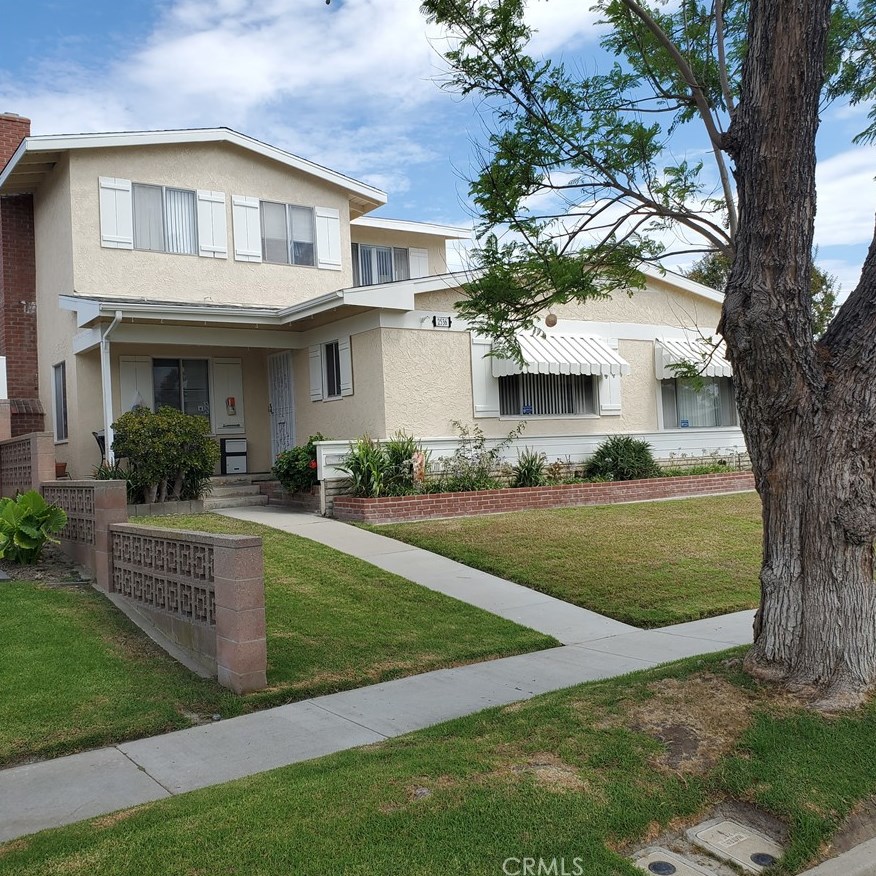 2536 Ladoga Ave, Long Beach CA  90815-2307 exterior
