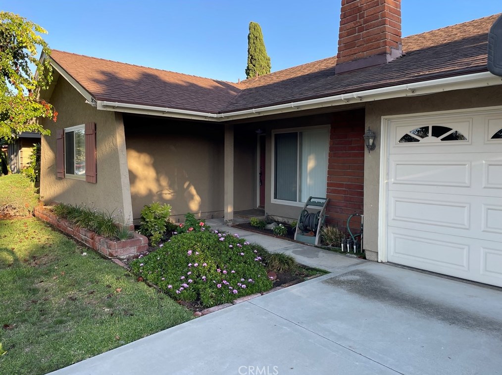 983 Cheyenne St, Costa Mesa, CA 92626-2803