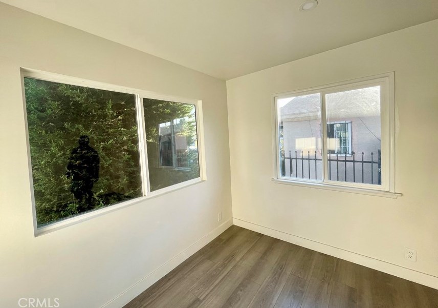 851 105th St, Los Angeles CA  90044-4429 exterior