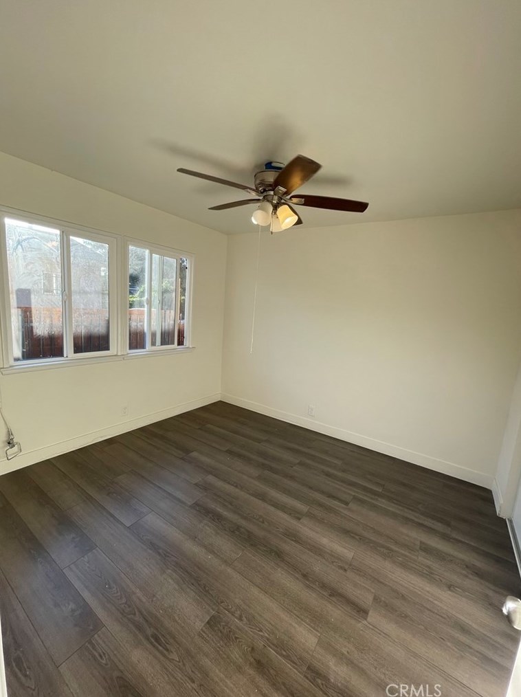 851 105th St, Los Angeles CA  90044-4429 exterior