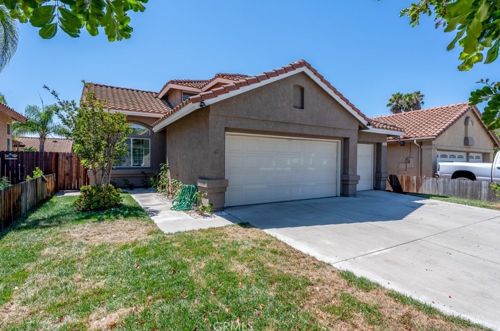 3010 Manchester Cir, Corona, CA 92879-6127