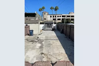 214 Walnut Avenue, Huntington Beach, CA 92648 - Photo 12