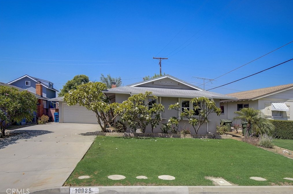 10925 Grovedale Dr, Whittier, CA 90603-2828