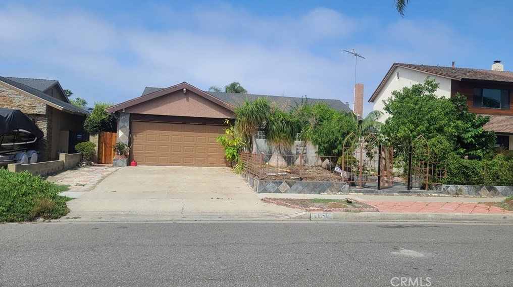 21151 Lochlea Ln, Huntington Beach, CA 92646