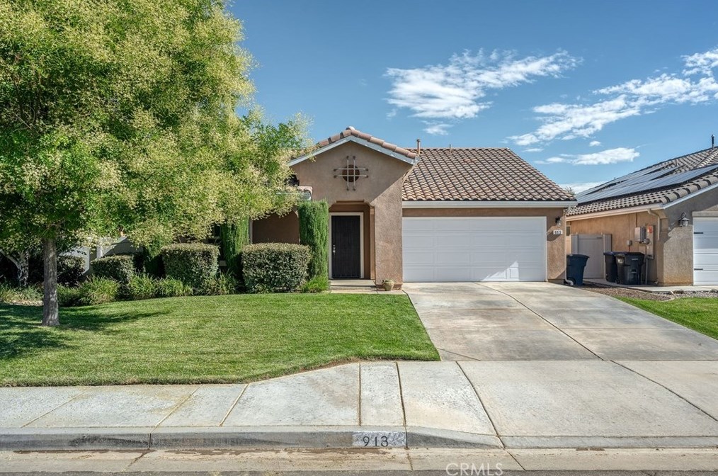 913 Laura Ln, Tehachapi, CA 93561-9462