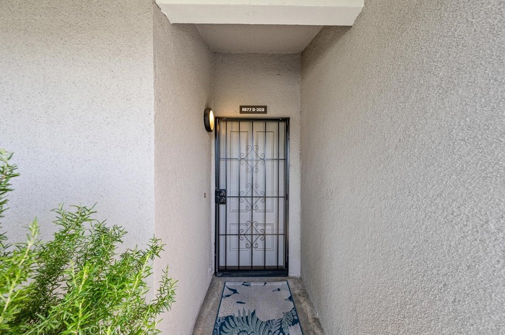 8877 Tulare Dr #309b, Huntington Beach, CA 92646