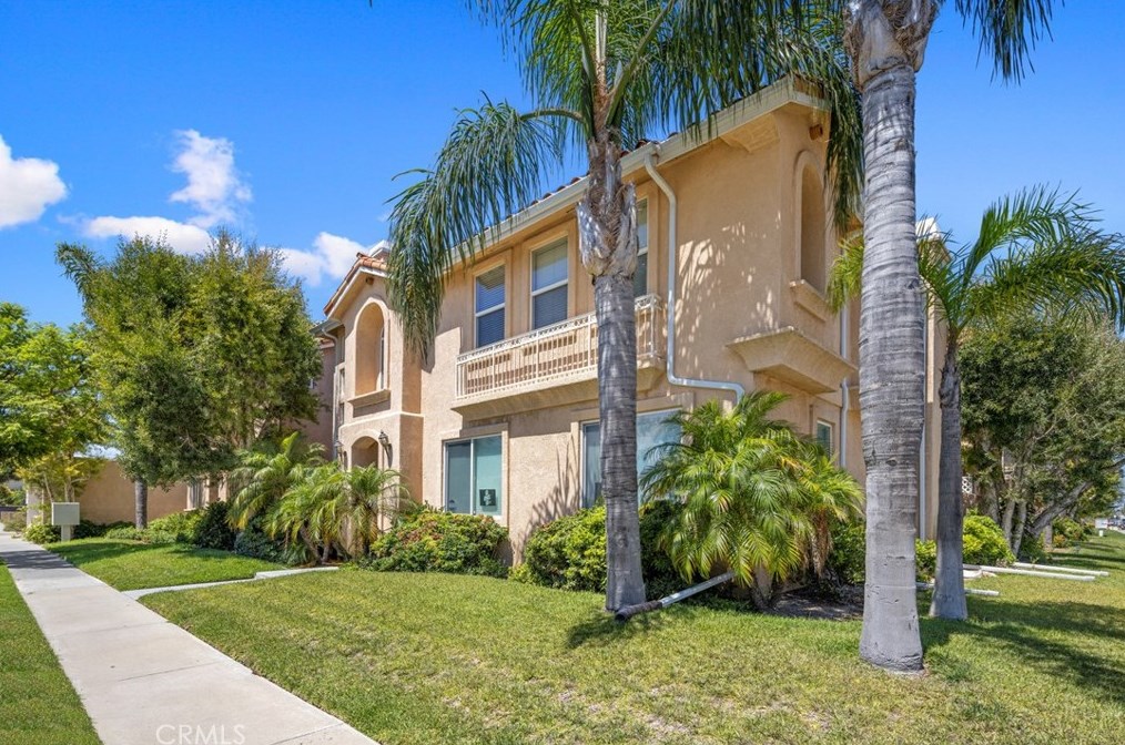 3647 Farquhar Ave, Los Alamitos, CA 90720