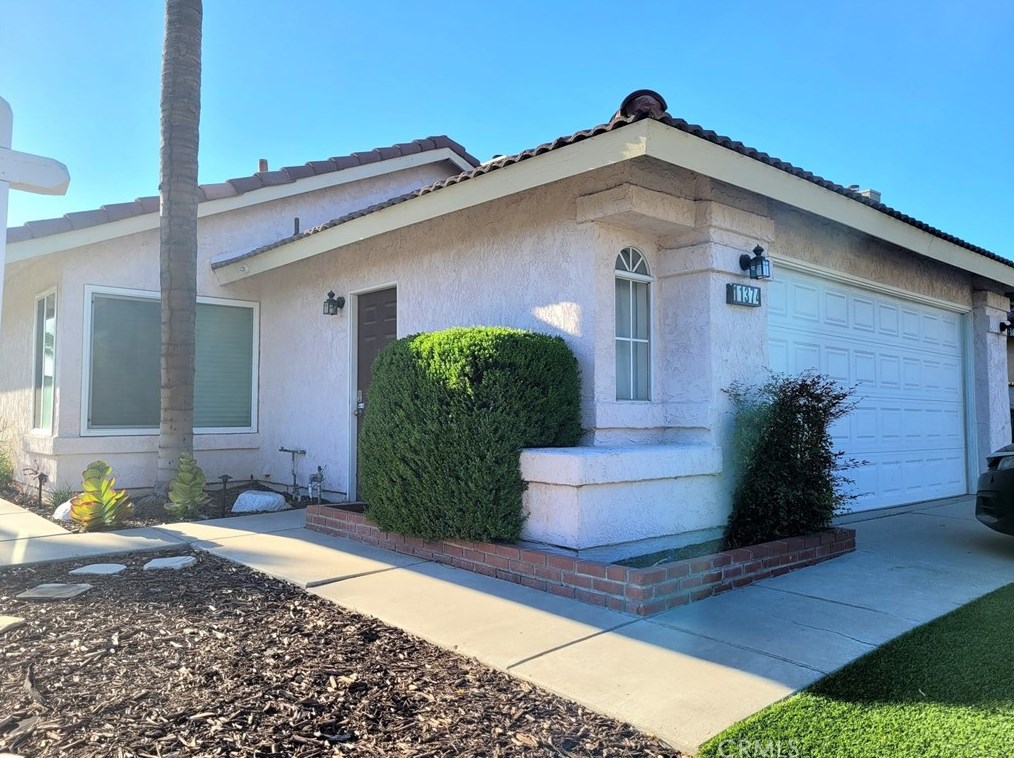 11374 Dogwood Ct, Fontana, CA 92337