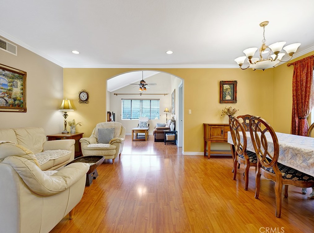 6252 Albion Dr, Huntington Beach, CA 92647-2819