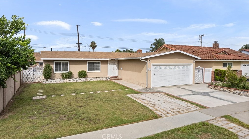 15771 Primrose Ln, Westminster, CA 92683-7410