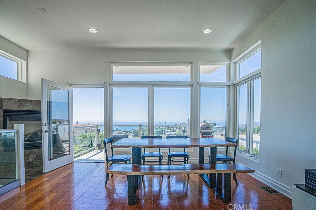 1065 Tia Juana St, Laguna Beach CA  92651-3833 exterior