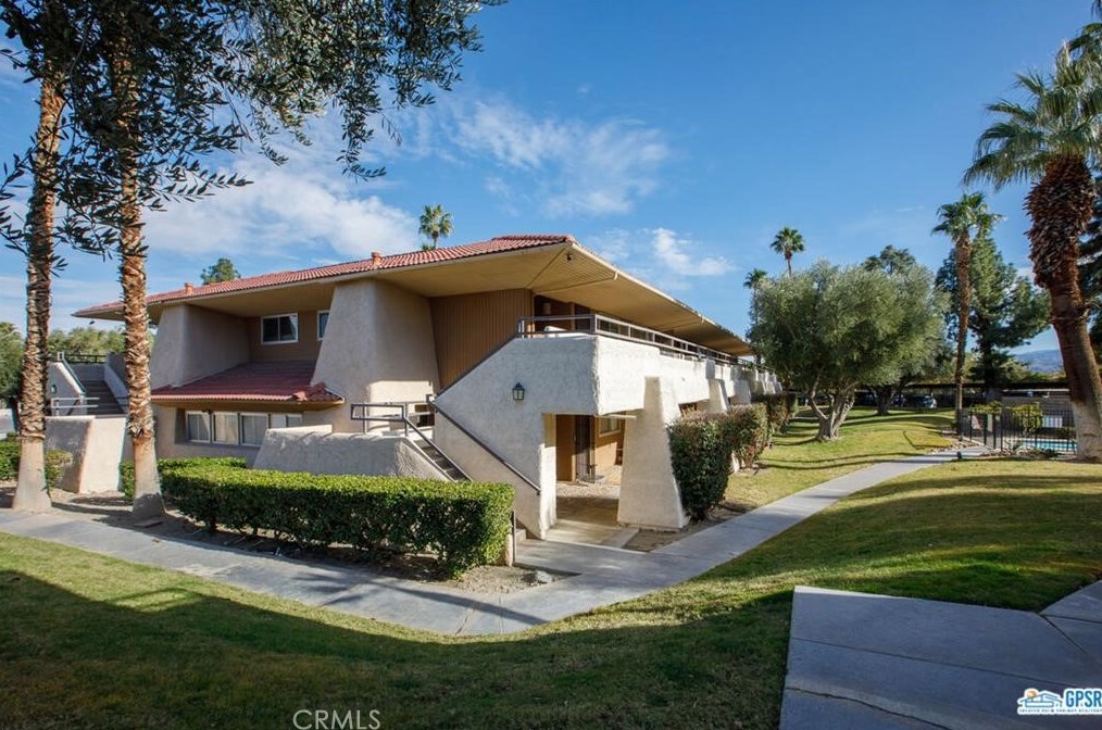 470 N Villa Ct #203, Palm Springs, CA 92262