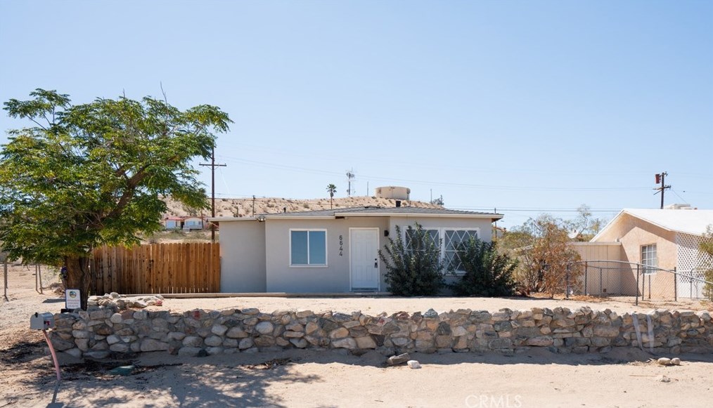 6644 Pine Ave, Twntynine Plm, CA 92277