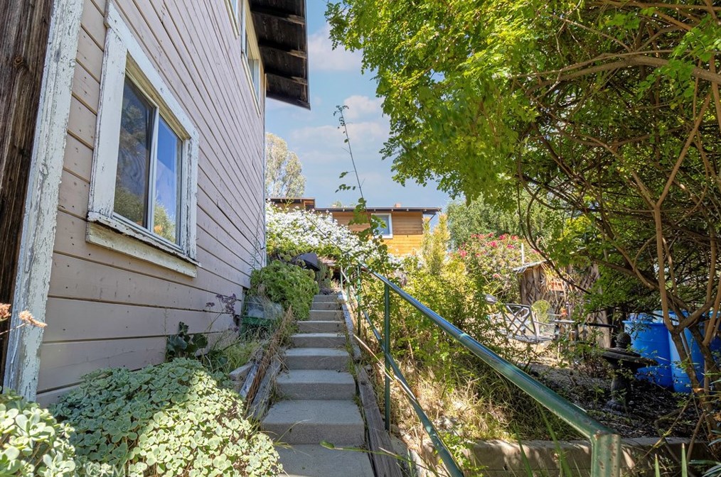 6006 Eucalyptus Ln, Los Angeles, CA 90042-1244