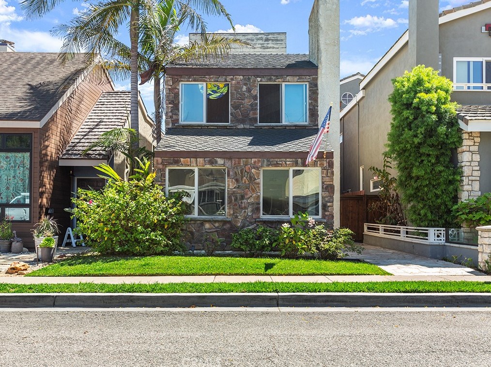 1516 Marine Ave, Seal Beach, CA 90740
