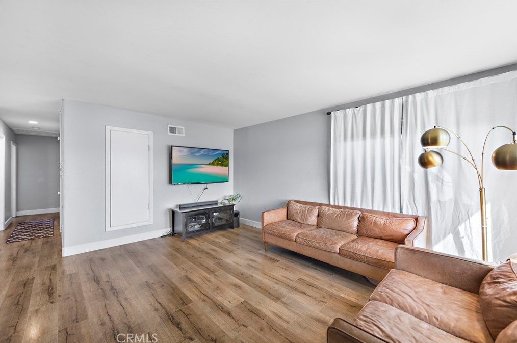 9121 Browning Dr, Huntington Beach, CA 92646-5202