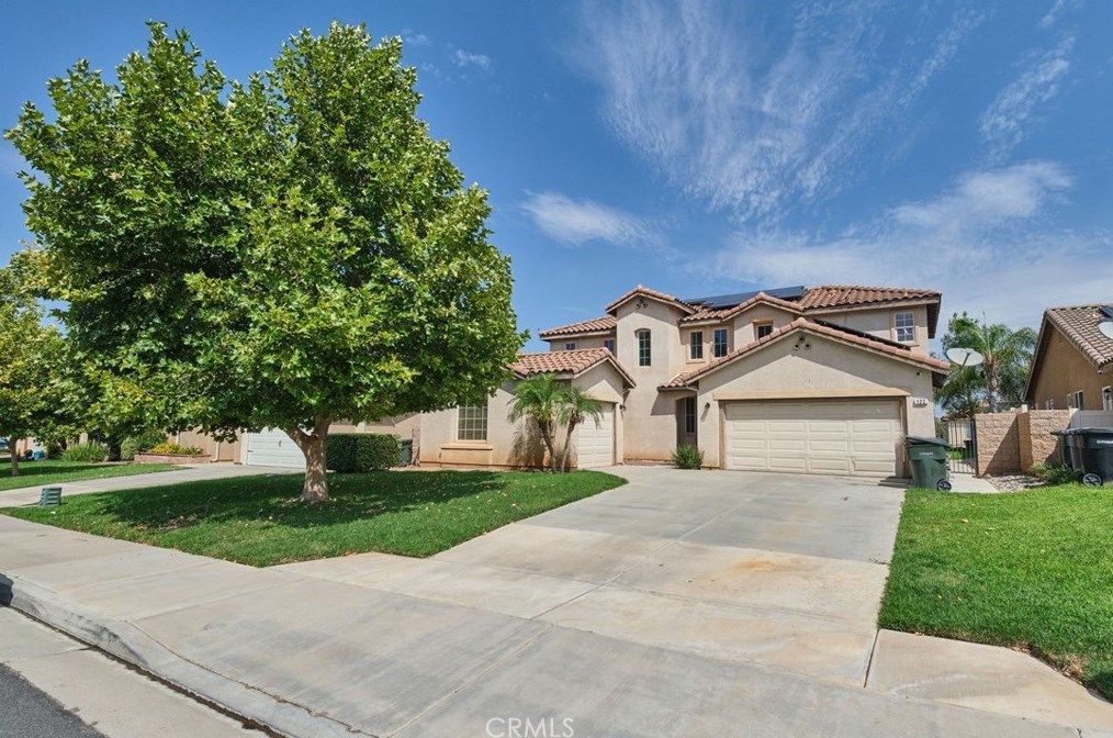 122 Quartz Ln, Perris, CA 92570