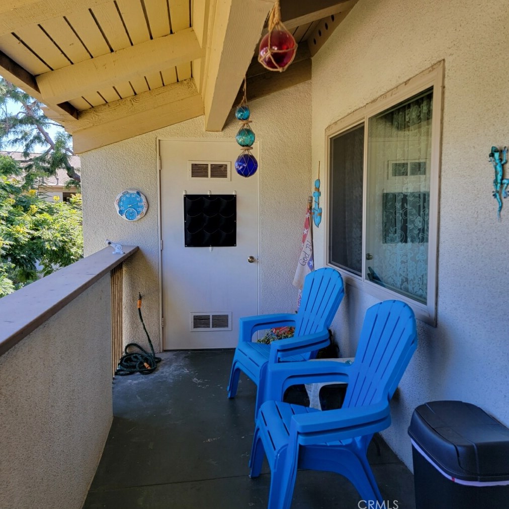 8888 Lauderdale Ct, Huntington Beach CA  92646-6206 exterior