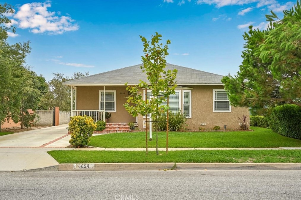 6654 Turnergrove Dr, Lakewood, CA 90713