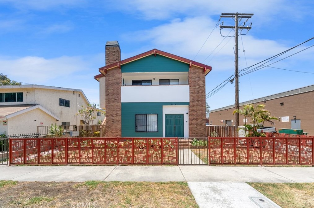 1215 Temple Ave, Long Beach, CA 90804
