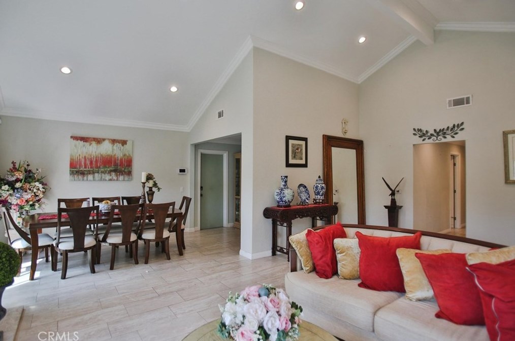 980 Azalea Dr, Costa Mesa CA  92626-1795 exterior