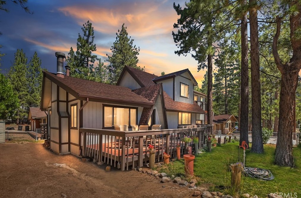 565 Ridgeside Dr, Big Bear City, CA 92314