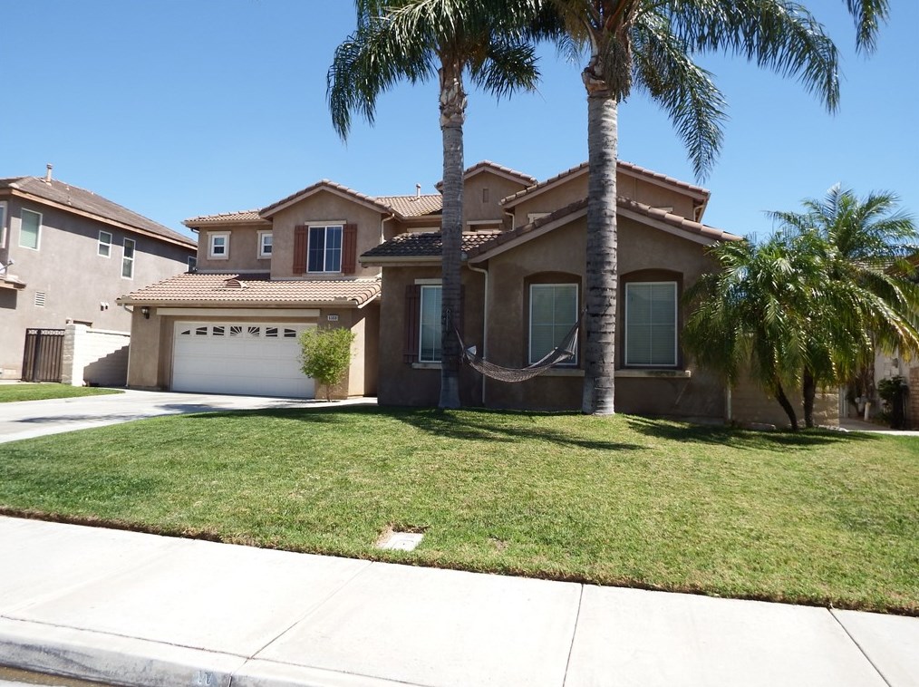 6008 Milana Dr, Corona, CA 92880-8628