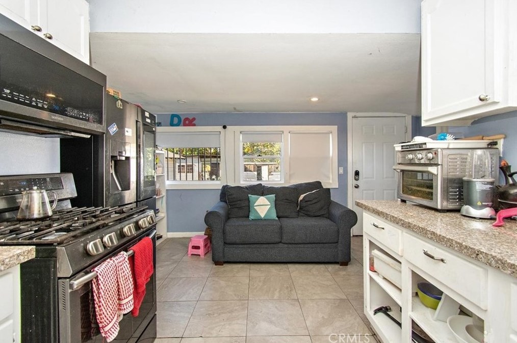 1309 73rd St, Los Angeles CA  90044-2437 exterior