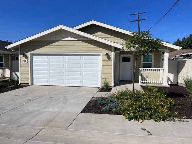 221 El Segundo Blvd, Los Angeles, CA 90061-2347