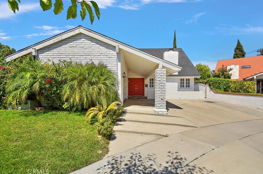 17507 Parkvalle Pl, Artesia, CA 90703-8831