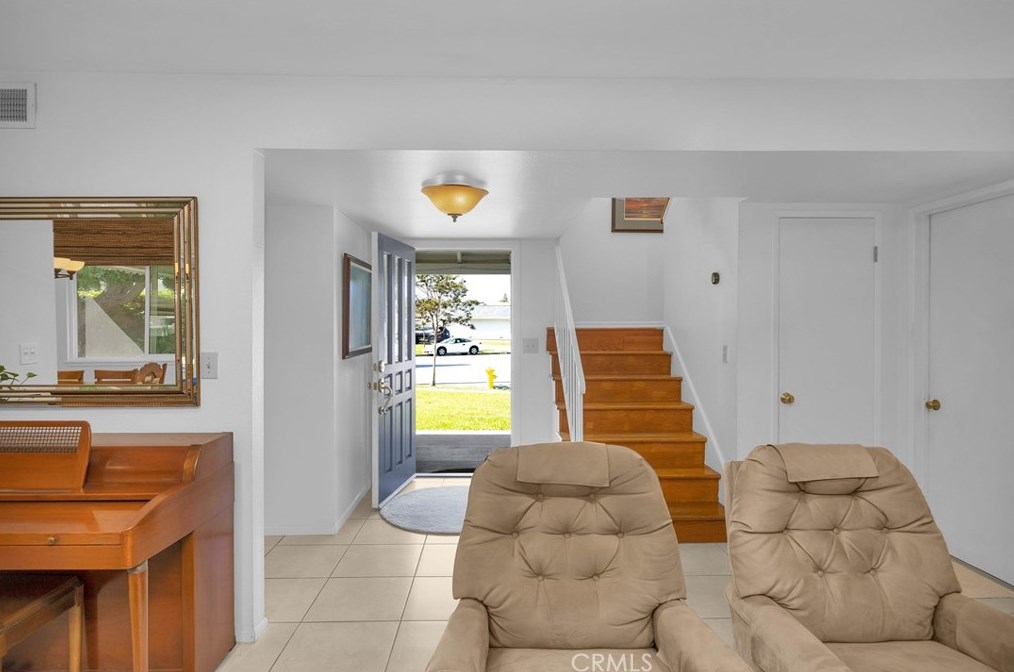 10212 Virgil Cir, Cypress, CA 90630
