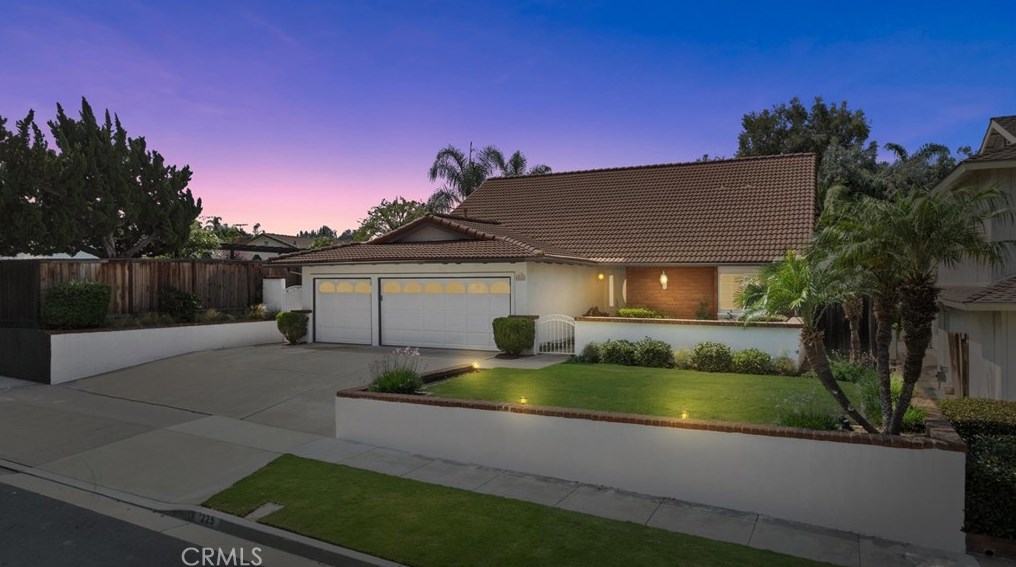 225 N Bluerock St, Anaheim, CA 92807