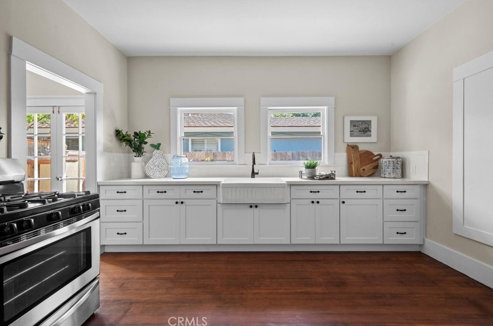 2620 Flower St, Santa Ana CA 92706-1930 exterior