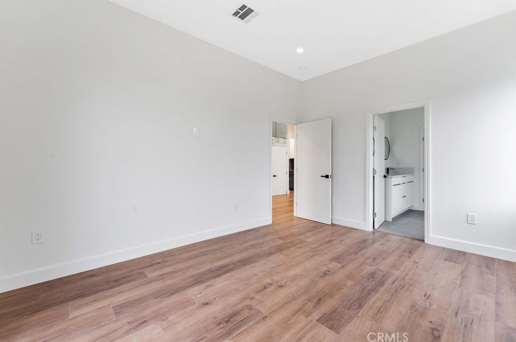 4559 18th St, Los Angeles CA  90019-5843 exterior