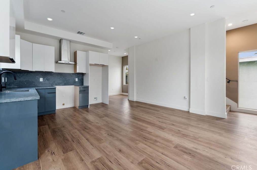 4559 18th St, Los Angeles CA  90019-5843 exterior