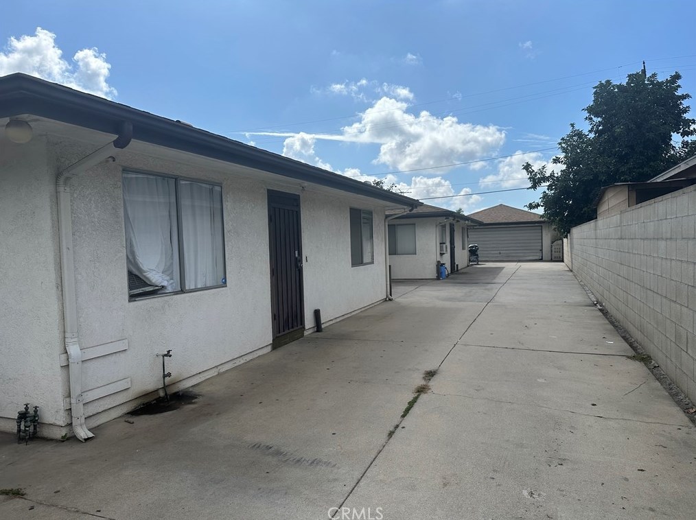 642 Emmett St, Santa Ana, CA 92707-3535