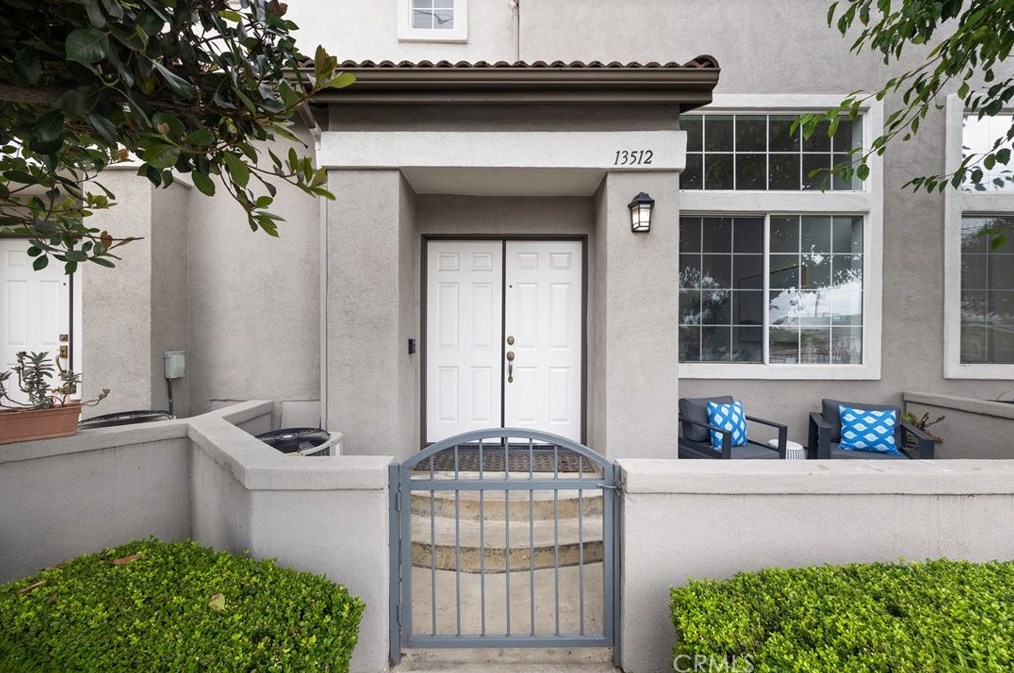 13512 Cobblestone Ln, Westminster, CA 92683-2306
