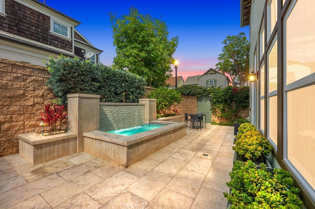 17271 Osterville Ln, Huntington Beach, CA 92649-6409