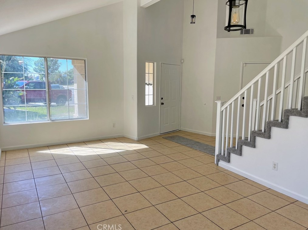 25993 Blueleaf St, Moreno Valley, CA 92553-6880