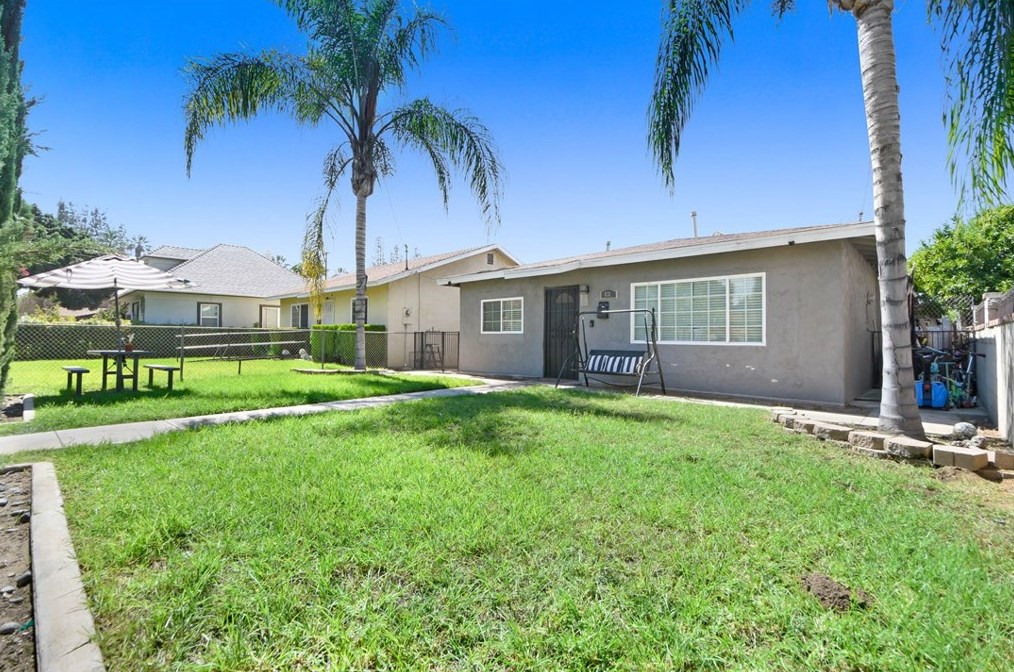 831 Post St, Redlands, CA 92374-4436